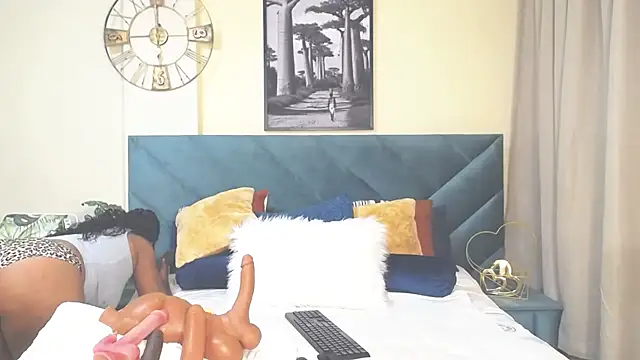 BubbleAngel online show from October 2025 04:21:01 PM