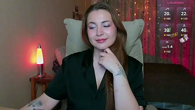 LisaCase online show from February 2026 01:31:02 PM