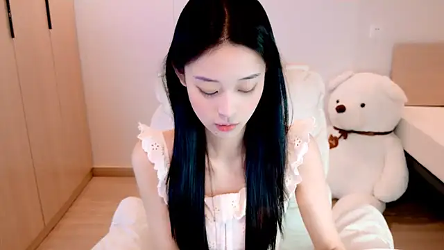 Snapshot of Xueb_J chatting on December 2025 12:26:01 PM Xueb J online show from December 2025 12:26:01 PM