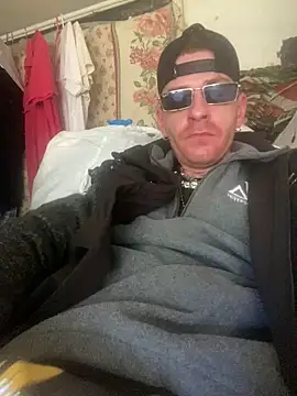 CityBoy75211 online show from December 2025 07:28:02 PM