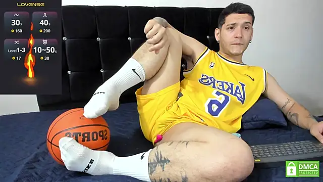 Snapshot of Noha_white chatting on October 2025 07:15:02 PM Noha white online show from October 2025 07:15:02 PM