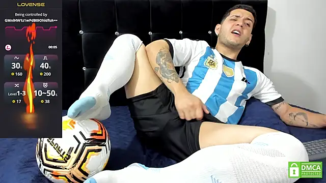 Snapshot of Noha_white chatting on November 2025 07:50:02 PM Noha white online show from November 2025 07:50:02 PM