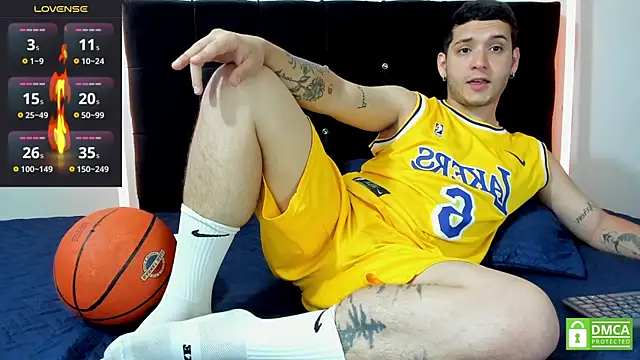 Snapshot of Noha_white chatting on November 2025 07:02:02 PM Noha white online show from November 2025 07:02:02 PM