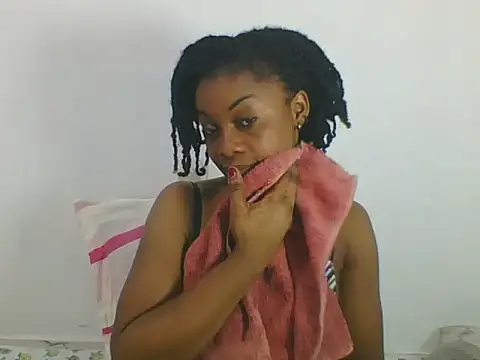 PrettyPrincess14 online show from March 2025 07:53:01 PM