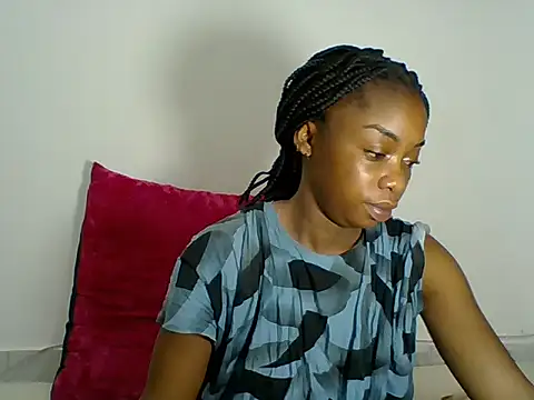 PrettyPrincess14 online show from October 2025 12:33:02 AM