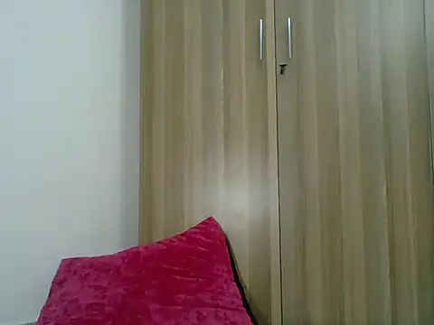 PrettyPrincess14 online show from October 2025 07:04:01 PM