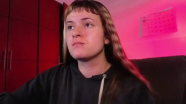 NEXT DOOR GIRL  online show from December 2025 09:47:01 PM