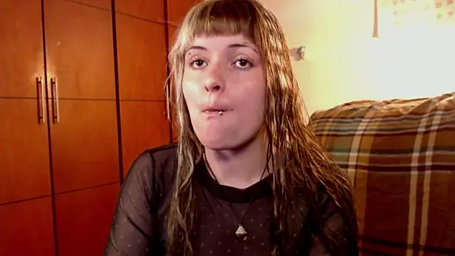 NEXT DOOR GIRL  online show from October 2025 10:20:01 PM