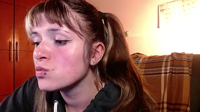 NEXT DOOR GIRL  online show from October 2025 11:35:01 PM
