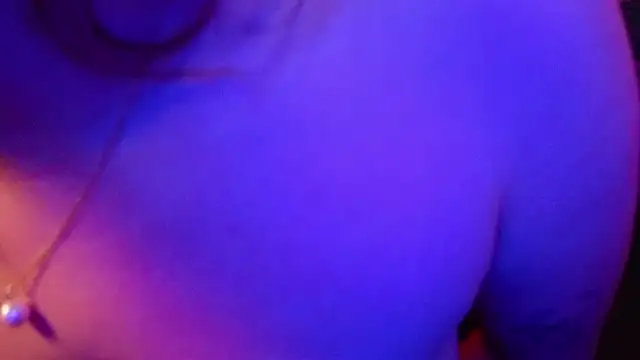 NEXT DOOR GIRL  online show from February 2026 11:49:01 PM