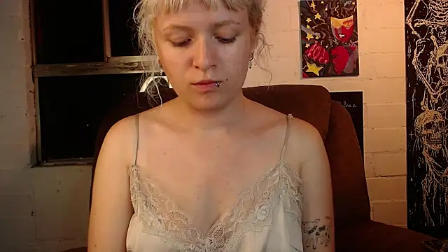 NEXT DOOR GIRL  online show from February 2025 02:07:01 AM