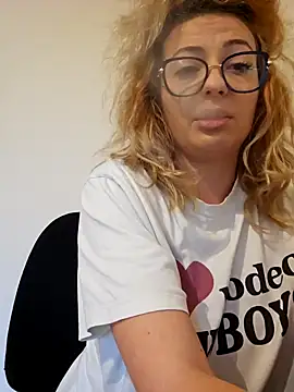 Snapshot of Selenna_emma chatting on November 2025 12:30:01 PM Selenna emma online show from November 2025 12:30:01 PM