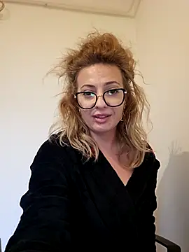Snapshot of Selenna_emma chatting on October 2025 01:47:02 PM Selenna emma online show from October 2025 01:47:02 PM