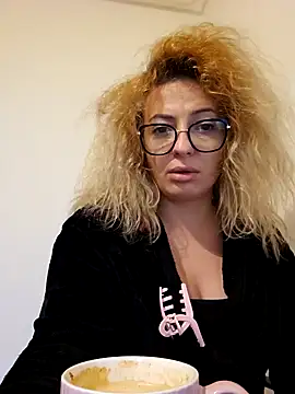 Snapshot of Selenna_emma chatting on November 2025 01:27:02 PM Selenna emma online show from November 2025 01:27:02 PM