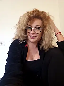 Snapshot of Selenna_emma chatting on September 2025 11:34:01 AM Selenna emma online show from September 2025 11:34:01 AM
