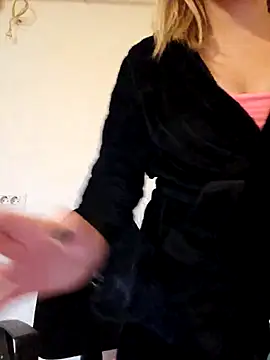 Snapshot of Selenna_emma chatting on October 2025 12:39:01 PM Selenna emma online show from October 2025 12:39:01 PM