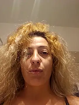 Snapshot of Selenna_emma chatting on October 2025 03:19:02 PM Selenna emma online show from October 2025 03:19:02 PM