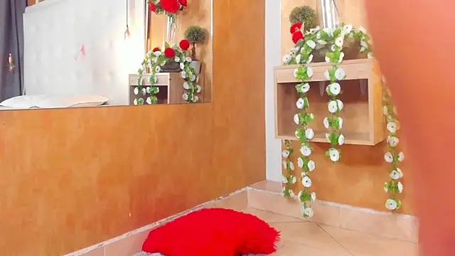 emilyadams0 online show from October 2025 10:31:02 PM