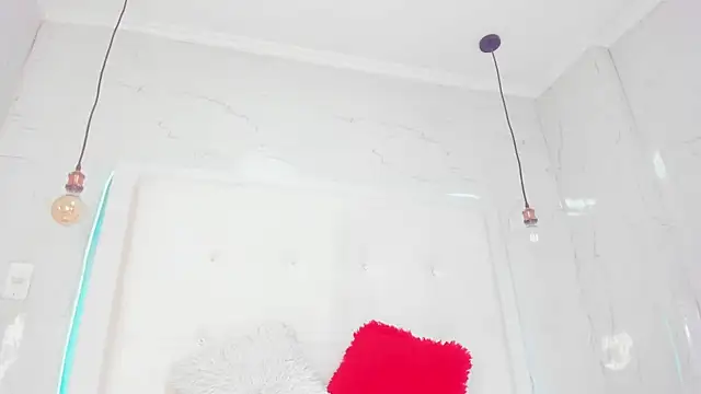 emilyadams0 online show from October 2025 10:55:02 PM