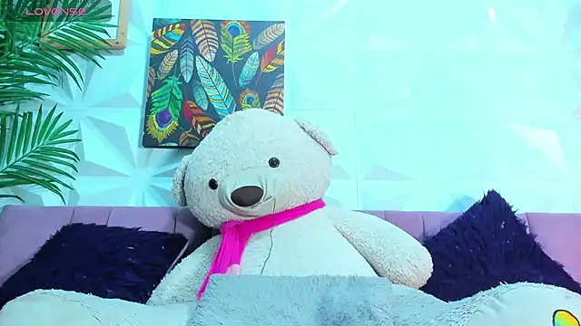 Snapshot of Briyit_Doll chatting on September 2025 04:11:01 AM Briyit Doll online show from September 2025 04:11:01 AM