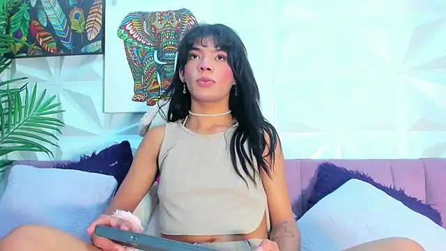 Snapshot of Briyit_Doll chatting on June 2026 01:22:01 PM Briyit Doll online show from June 2026 01:22:01 PM