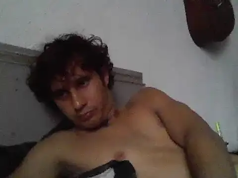 Snapshot of pedrodavid_ chatting on December 2024 08:26:02 PM pedrodavid online show from December 2024 08:26:02 PM