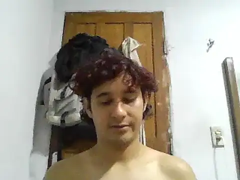 Snapshot of pedrodavid_ chatting on December 2024 05:57:02 PM pedrodavid online show from December 2024 05:57:02 PM