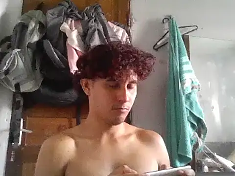 Snapshot of pedrodavid_ chatting on January 2025 07:32:02 PM pedrodavid online show from January 2025 07:32:02 PM