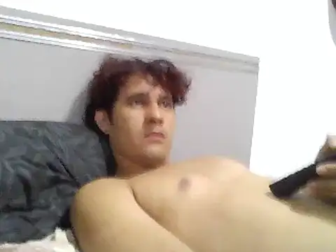 Snapshot of pedrodavid_ chatting on December 2024 11:18:01 PM pedrodavid online show from December 2024 11:18:01 PM