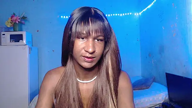 Angell Dustt  online show from October 2025 05:02:01 PM