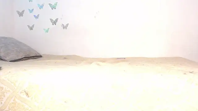 Angell Dustt  online show from February 2025 10:22:01 AM