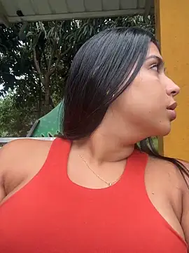 Snapshot of NiaSoler chatting on November 2025 08:24:01 PM NiaSoler online show from November 2025 08:24:01 PM