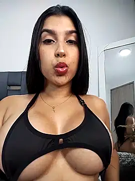 Snapshot of NiaSoler chatting on September 2025 09:25:02 PM NiaSoler online show from September 2025 09:25:02 PM