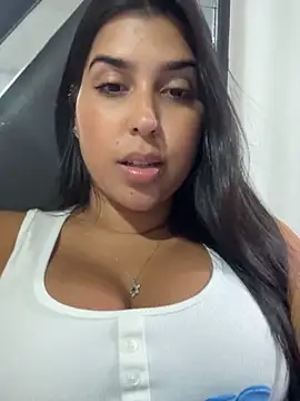 Snapshot of NiaSoler chatting on October 2025 09:04:02 PM NiaSoler online show from October 2025 09:04:02 PM