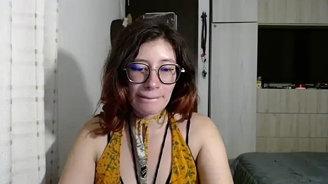 Snapshot of mariana124- chatting on March 2025 12:26:02 AM mariana124- online show from March 2025 12:26:02 AM