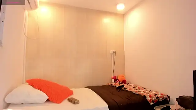 Snapshot of meganrossee69 chatting on October 2025 12:12:02 AM meganrossee69 online show from October 2025 12:12:02 AM