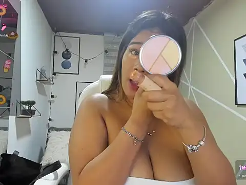 Enma  clark online show from November 2025 04:05:01 AM