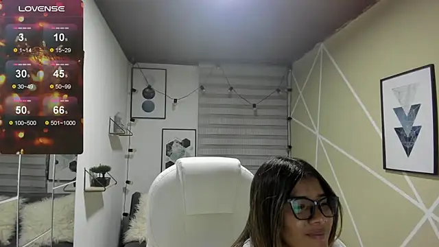 Enma  clark online show from December 2025 04:04:02 AM