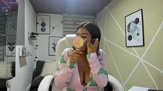 Enma  clark online show from February 2026 03:49:01 AM