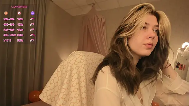 Vanessa Walters online show from October 2025 02:54:01 AM