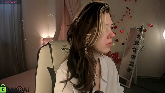 Vanessa Walters online show from March 2026 03:17:02 AM