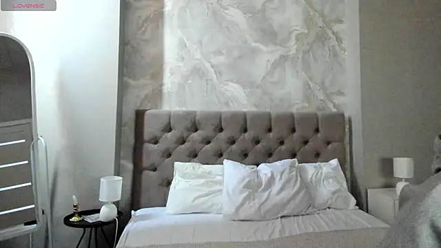 Vanessa Walters online show from April 2026 03:03:01 AM