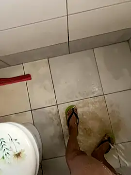 rafanovinho19 online show from November 2025 02:39:02 PM