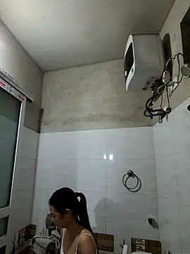 Tinease online show from September 2025 10:37:02 PM
