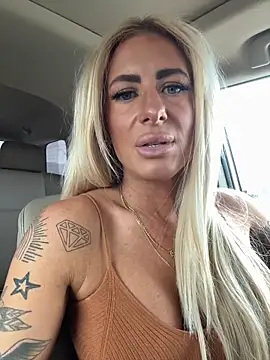 Snapshot of blondiluvsanal chatting on March 2026 04:52:02 PM blondiluvsanal online show from March 2026 04:52:02 PM