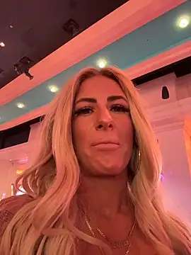 Snapshot of blondiluvsanal chatting on March 2026 03:04:02 PM blondiluvsanal online show from March 2026 03:04:02 PM