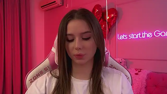 Snapshot of DianaVert chatting on February 2026 06:29:02 PM DianaVert online show from February 2026 06:29:02 PM