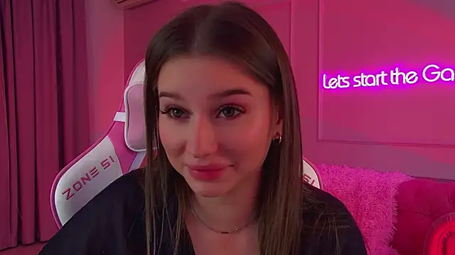 Snapshot of DianaVert chatting on February 2026 06:50:02 PM DianaVert online show from February 2026 06:50:02 PM