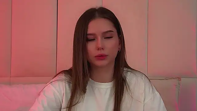 Snapshot of DianaVert chatting on February 2026 06:51:01 AM DianaVert online show from February 2026 06:51:01 AM