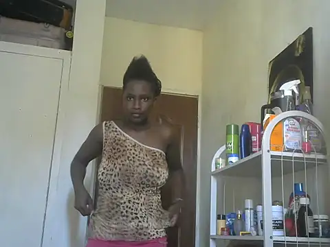 queen-goddess online show from November 2025 02:20:01 PM